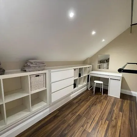 Tishmeain House Tatil Evi